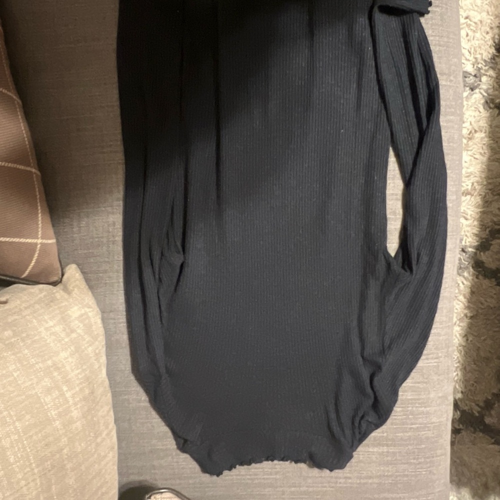 Black Ribbed Mockneck Top